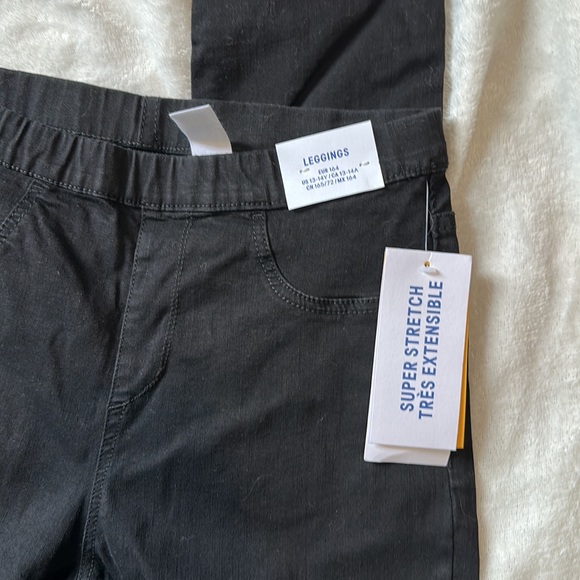 Girls Jeggings from H&M, NEW, size 13-14. Bundle & Save or make an offer! - Picture 2 of 3